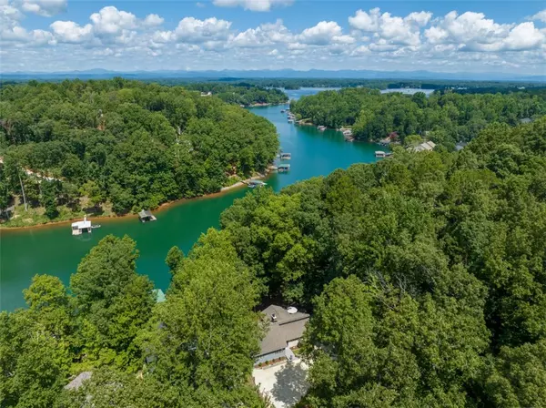 Seneca, SC 29672,506 Inlet DR