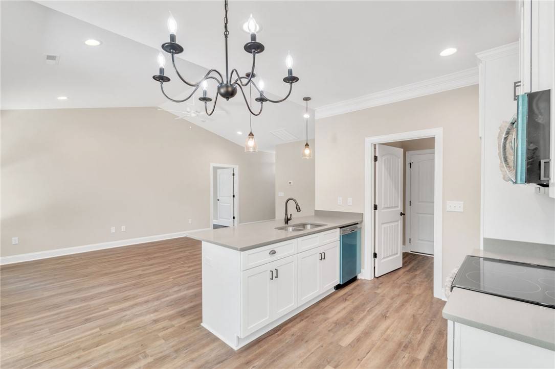 Honea Path, SC 29654,102 Brookside CIR