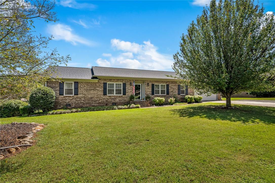 Anderson, SC 29621,504 Woodlake RD