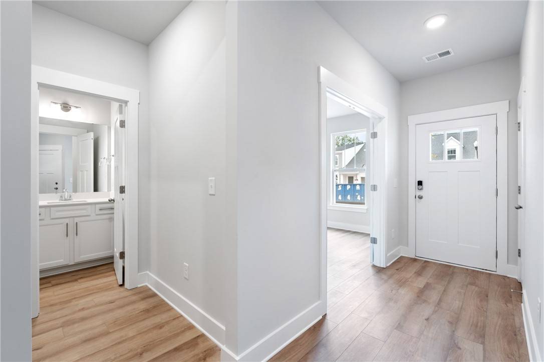 Greenville, SC 29605,217 Woodhouse WAY