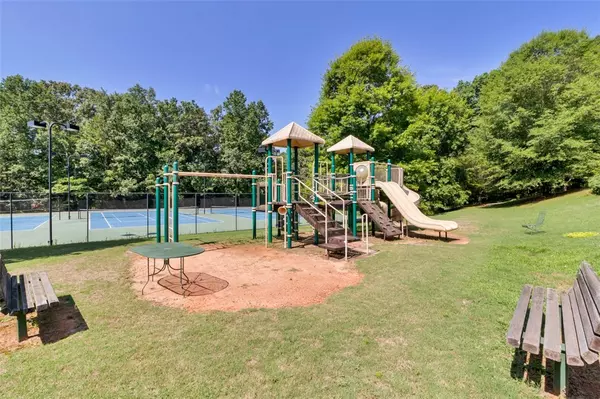 Westminster, SC 29693,152 Quail Hollow DR