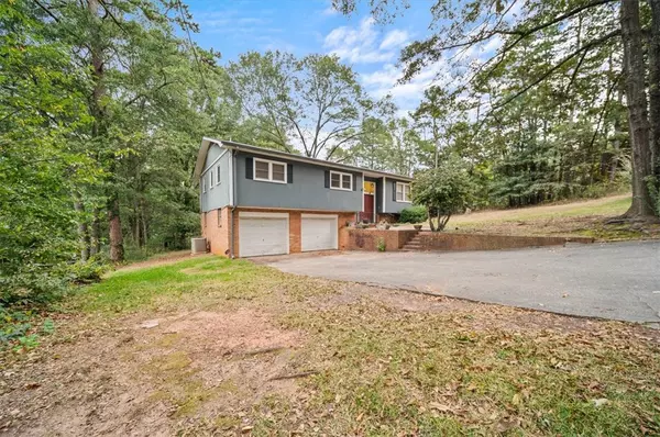 Greenville, SC 29605,112 Woodmont CIR