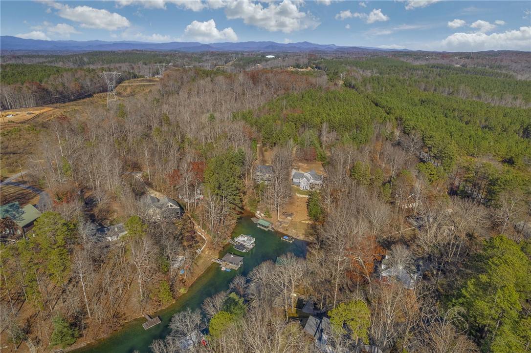Six Mile, SC 29682,125 Cove Nook