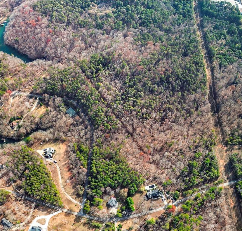 Seneca, SC 29678,76.66 acres Frontage Road and Knollwood Drive RD #Keowee Interior