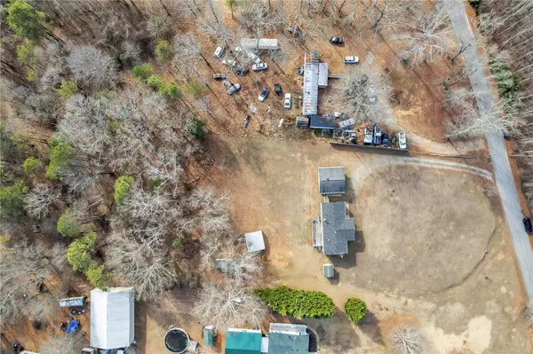 Easley, SC 29642,113 Colonial DR