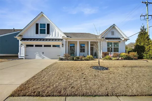 2 Bishop Lake WAY, Taylors, SC 29687