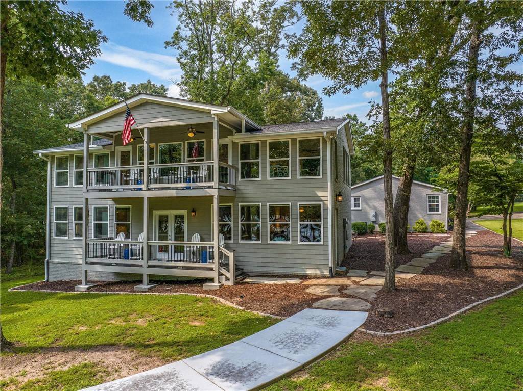 1300 Tranquility LN, Hartwell, GA 30643