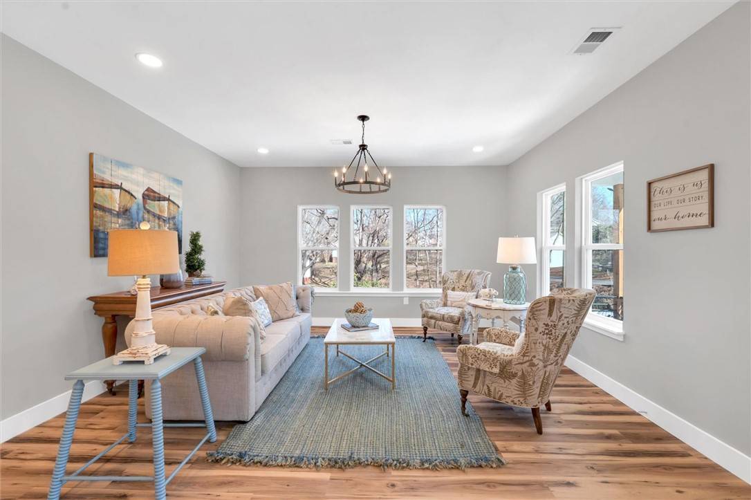 Easley, SC 29640,405 Graham ST