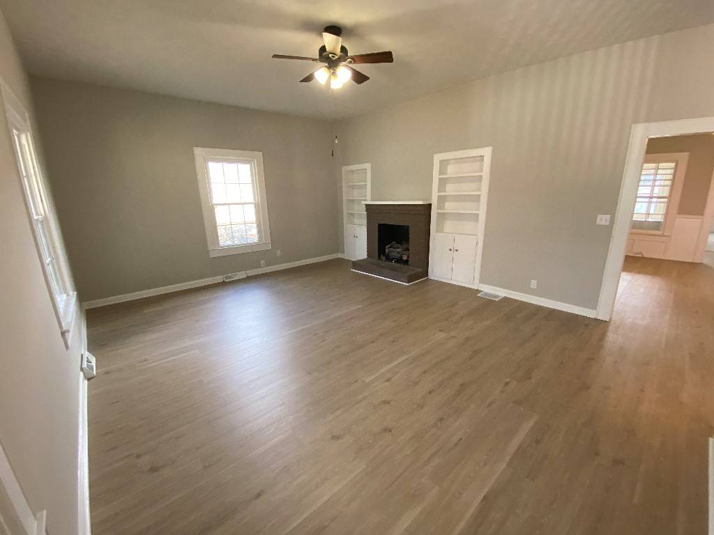 Easley, SC 29640,400 E A AVE