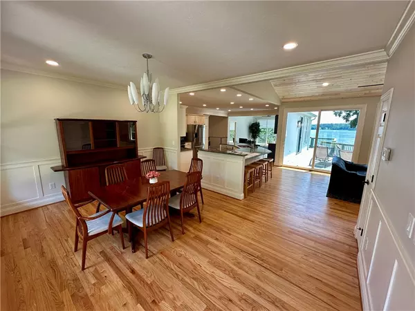 Seneca, SC 29672,302 S Tradewind WAY