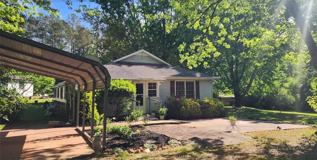 77 Dan Ross CIR, Six Mile, SC 29682