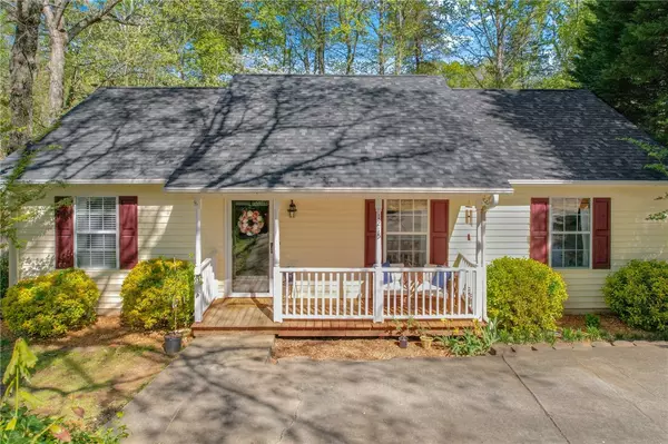 Taylors, SC 29687,1215 Winding WAY