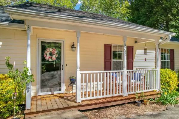 Taylors, SC 29687,1215 Winding WAY