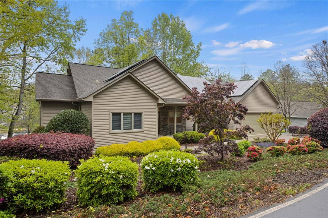 10 Wharf DR, Salem, SC 29676