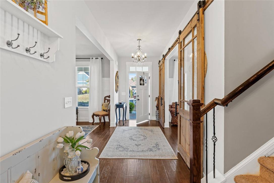 Simpsonville, SC 29681,720 Lockhurst DR