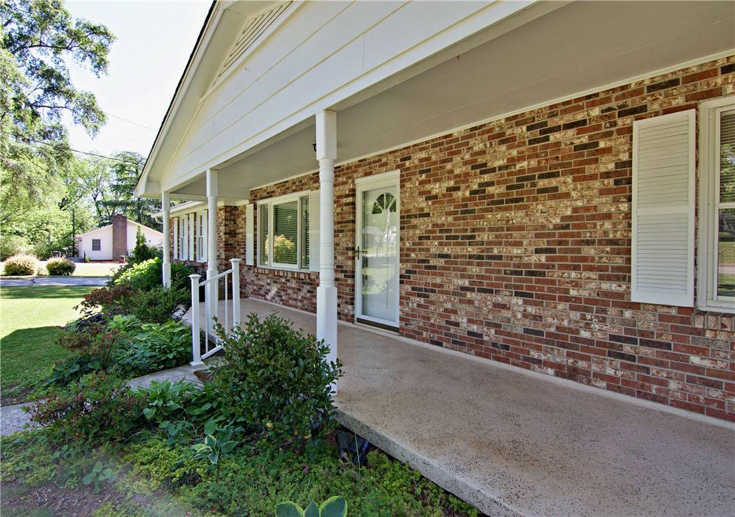 Westminster, SC 29693,303 Lucky ST