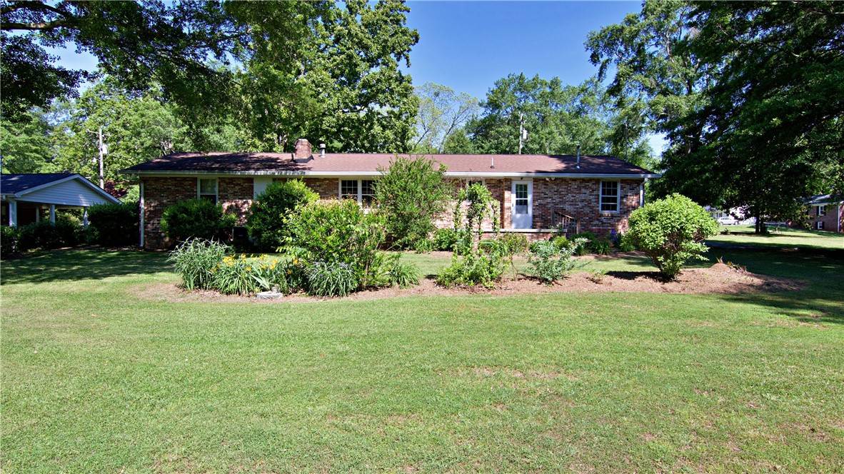 Westminster, SC 29693,303 Lucky ST