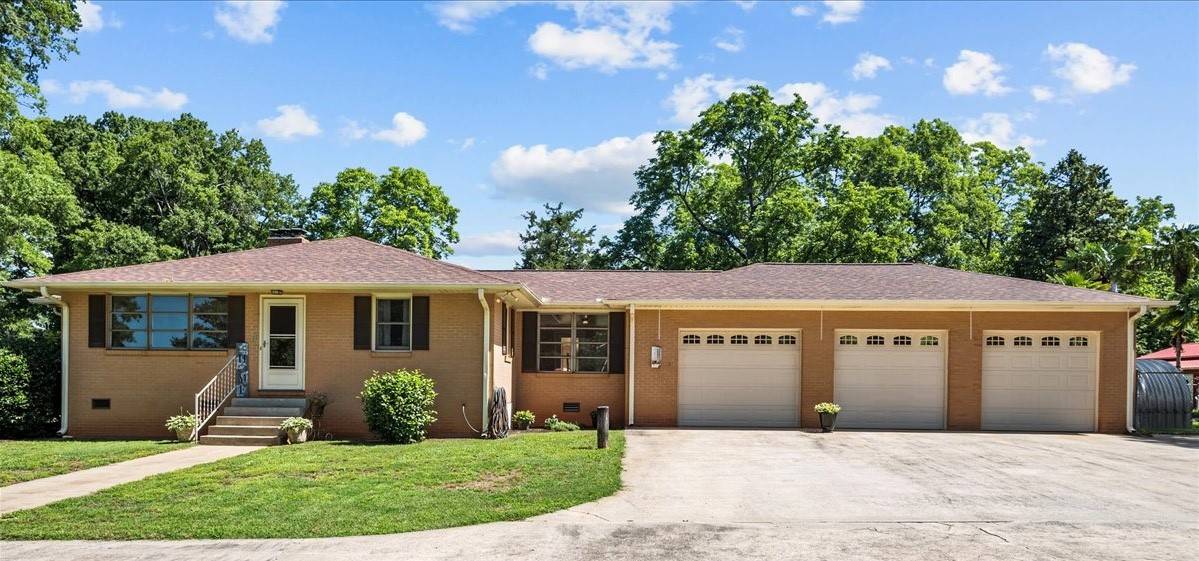 Anderson, SC 29626,3211 New Pond RD