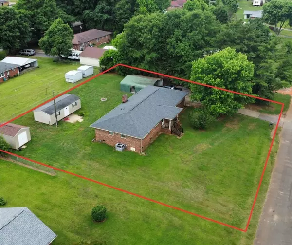 Anderson, SC 29624,1116 Hickory LN