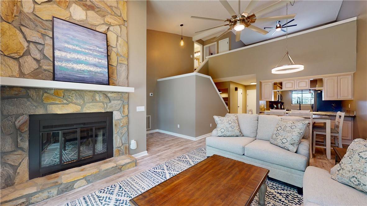 Salem, SC 29676,143 Harbor Lights DR