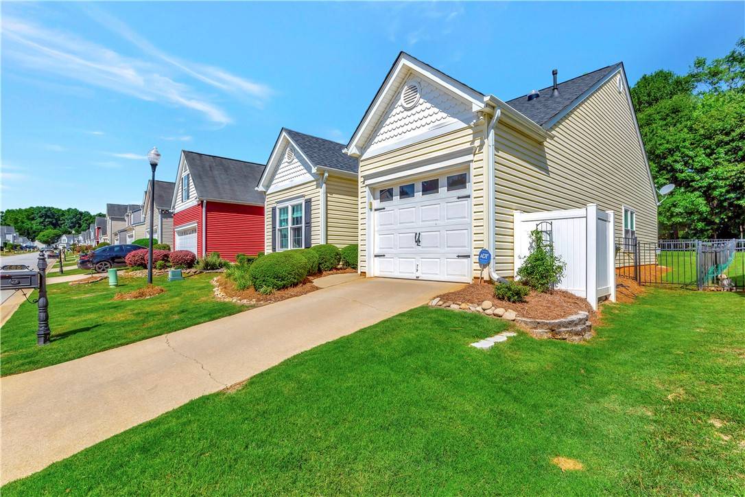 Easley, SC 29642,135 Pin Oak CT
