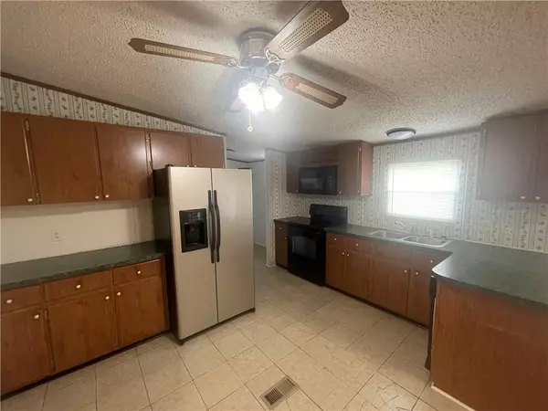 Seneca, SC 29678,809 Pine Grove RD