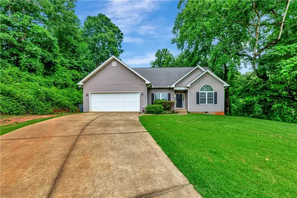 209 Star View DR, Seneca, SC 29672