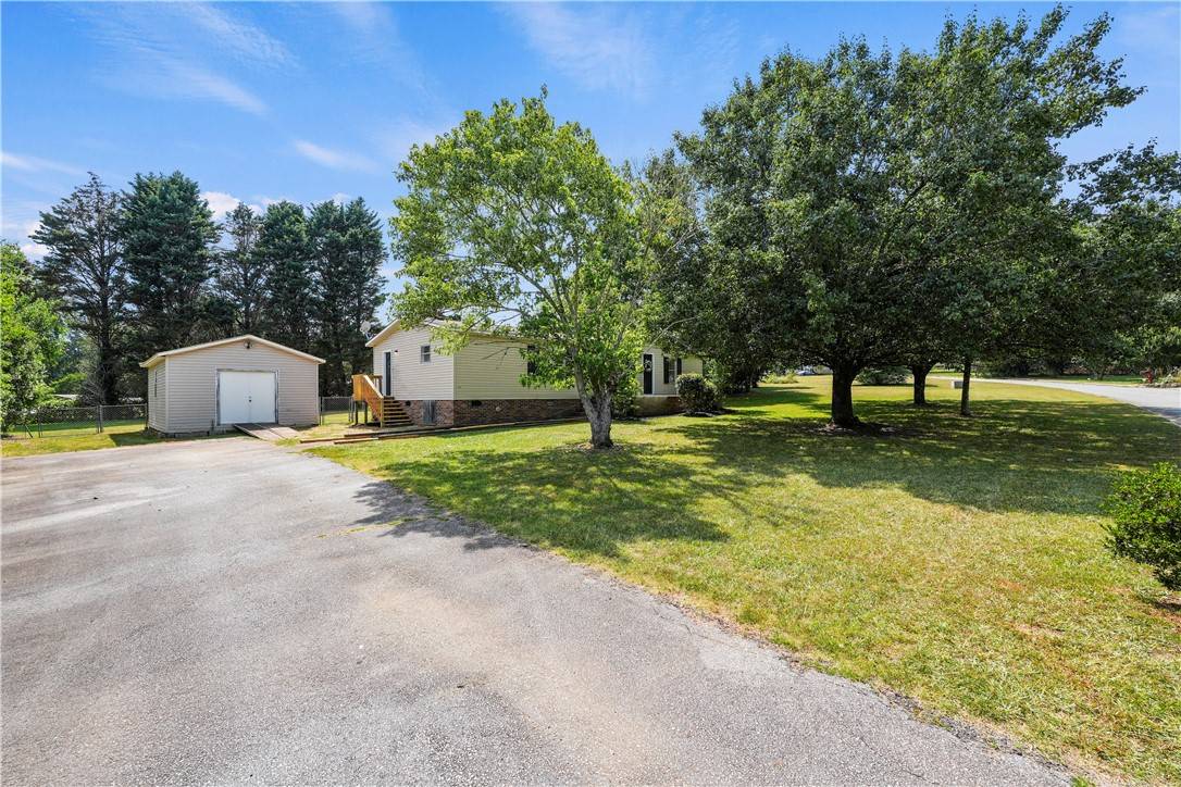 Easley, SC 29640,104 Sylvan CT