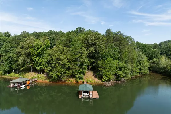 131 Cross Lake TRL, Six Mile, SC 29682