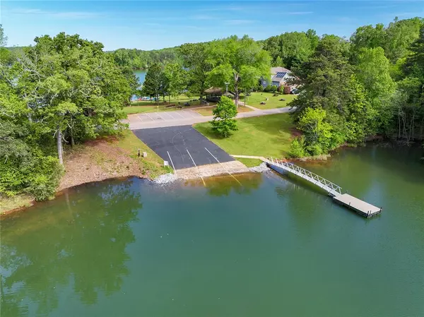 Westminster, SC 29693,118 N Foxglove RD