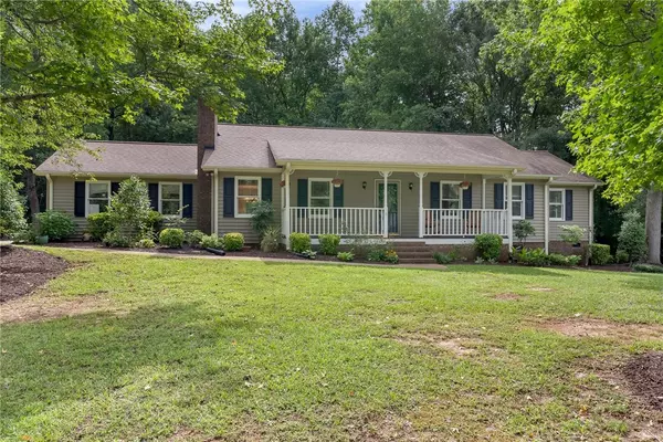 11 Mountain Vista RD, Taylors, SC 29687