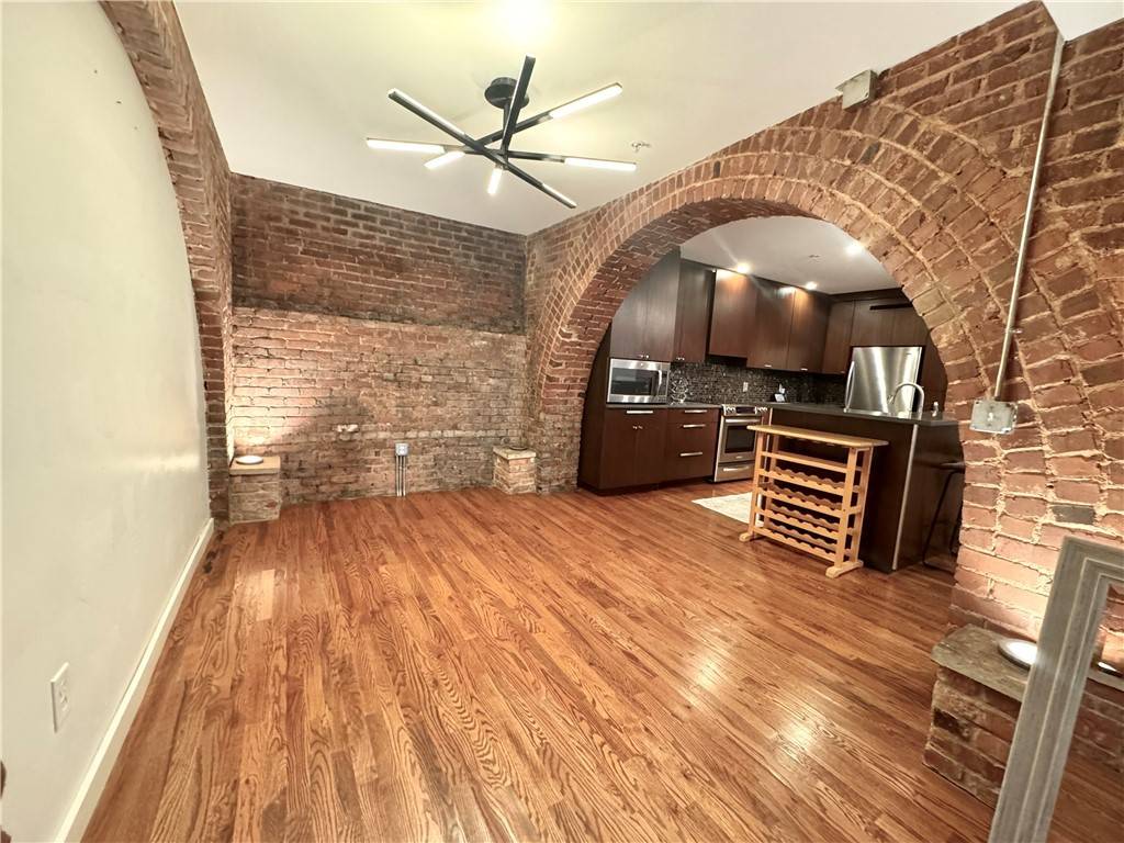 Greenville, SC 29601,400 E Washington ST