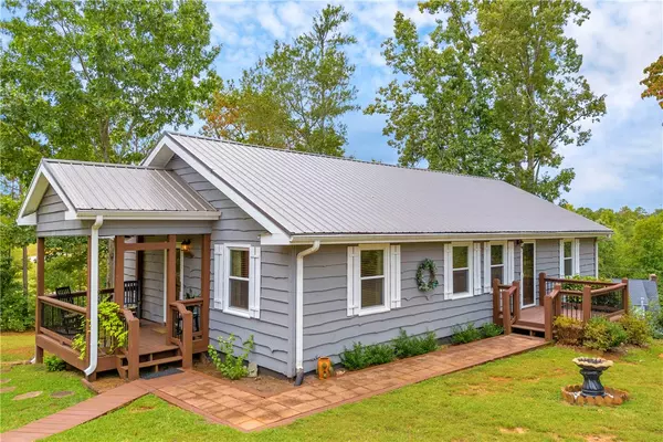 Seneca, SC 29678,1009 Hillsborough DR