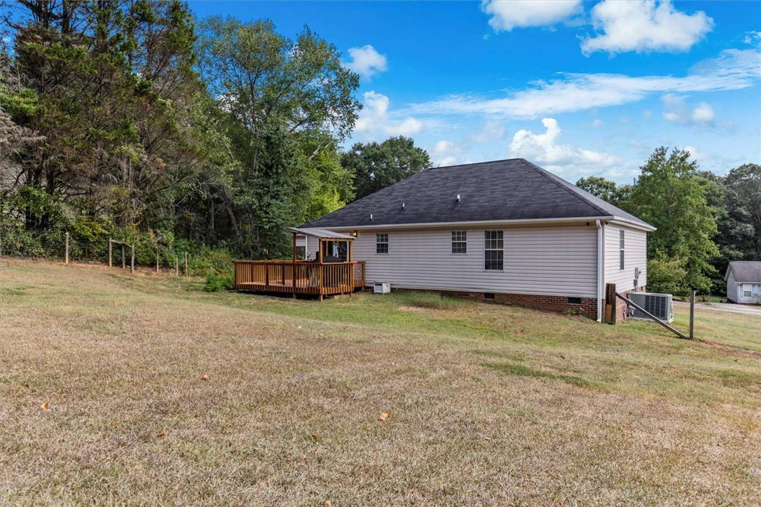 Easley, SC 29640,119 Logan LN