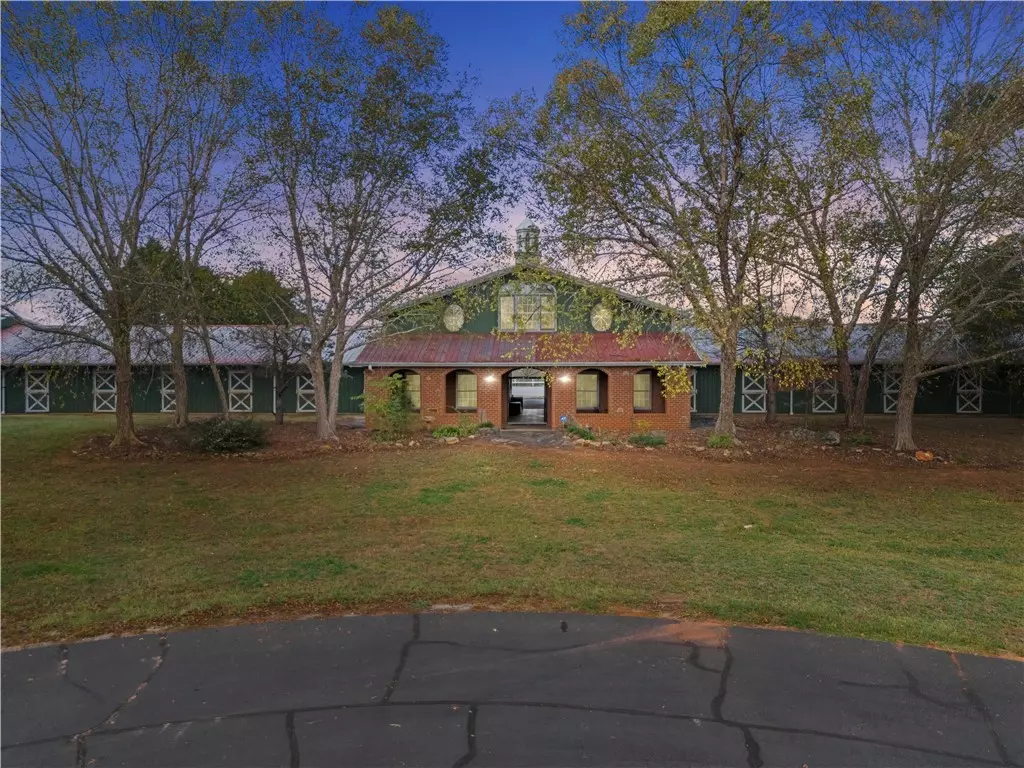 Liberty, SC 29657,715 Melton RD