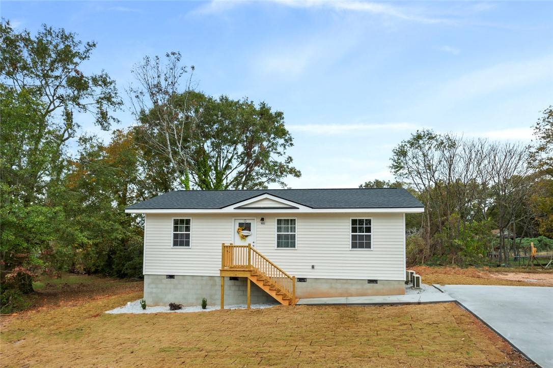 901 E South 1st ST, Seneca, SC 29678