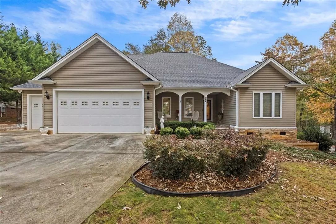 Westminster, SC 29693,216 Valley Creek DR