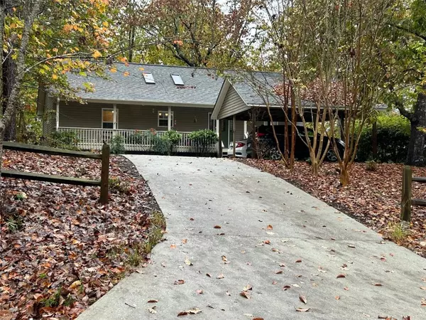 305 Cheyenne DR, Westminster, SC 29693