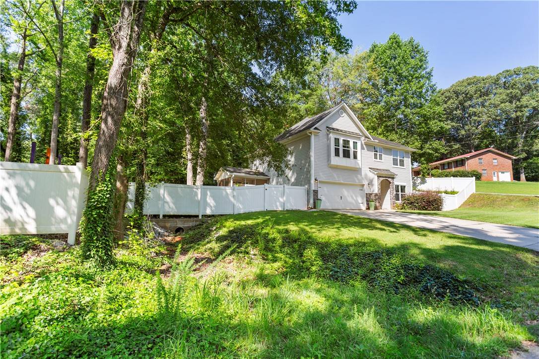 Clemson, SC 29631,193 Holden DR