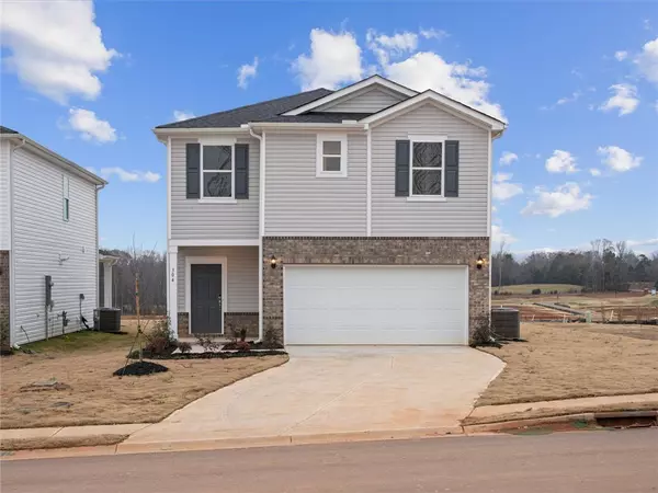 304 Yellowstone TRL, Gray Court, SC 29645