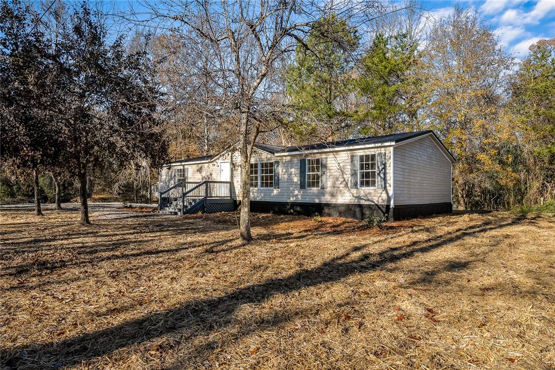 Pelzer, SC 29669,476 Bryant RD