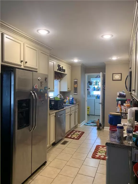 Seneca, SC 29678,512 Overbrook DR