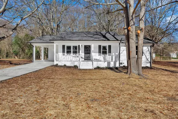 395 Savannah ST, Hartwell, GA 30643