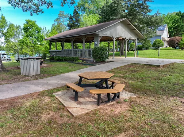 Westminster, SC 29693,138 Tulip LN