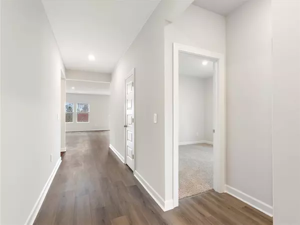 Wellford, SC 29385,1672 Erindale DR