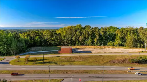 Seneca, SC 29678,99 Northampton RD #w/Hill Top Drive acreage