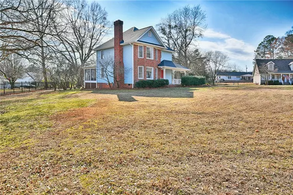 Easley, SC 29642,105 Wyatt Oaks CT