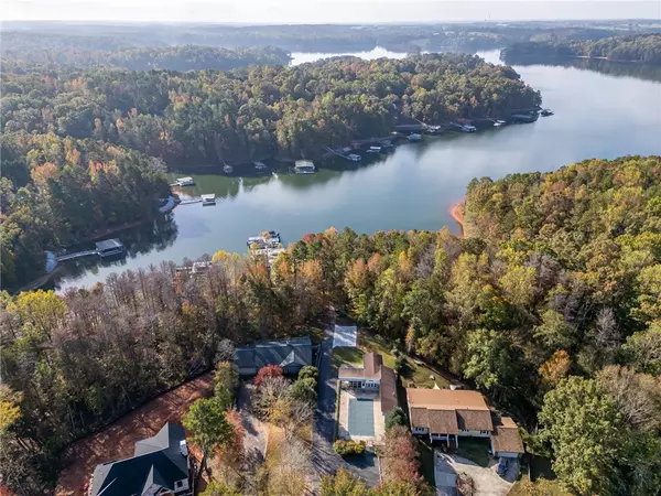 Fair Play, SC 29643,00 Bay DR