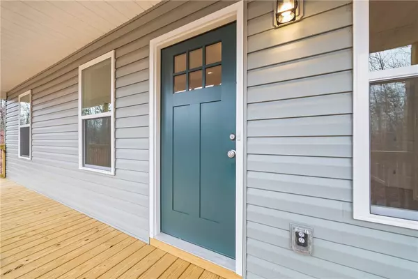 Westminster, SC 29693,308 Green Oaks DR