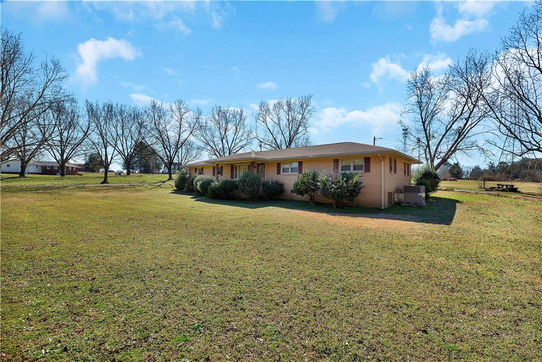 Pendleton, SC 29670,111 Frisco DR